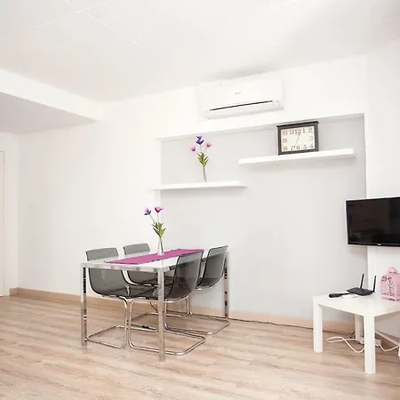 Apartment Center & With Sea View